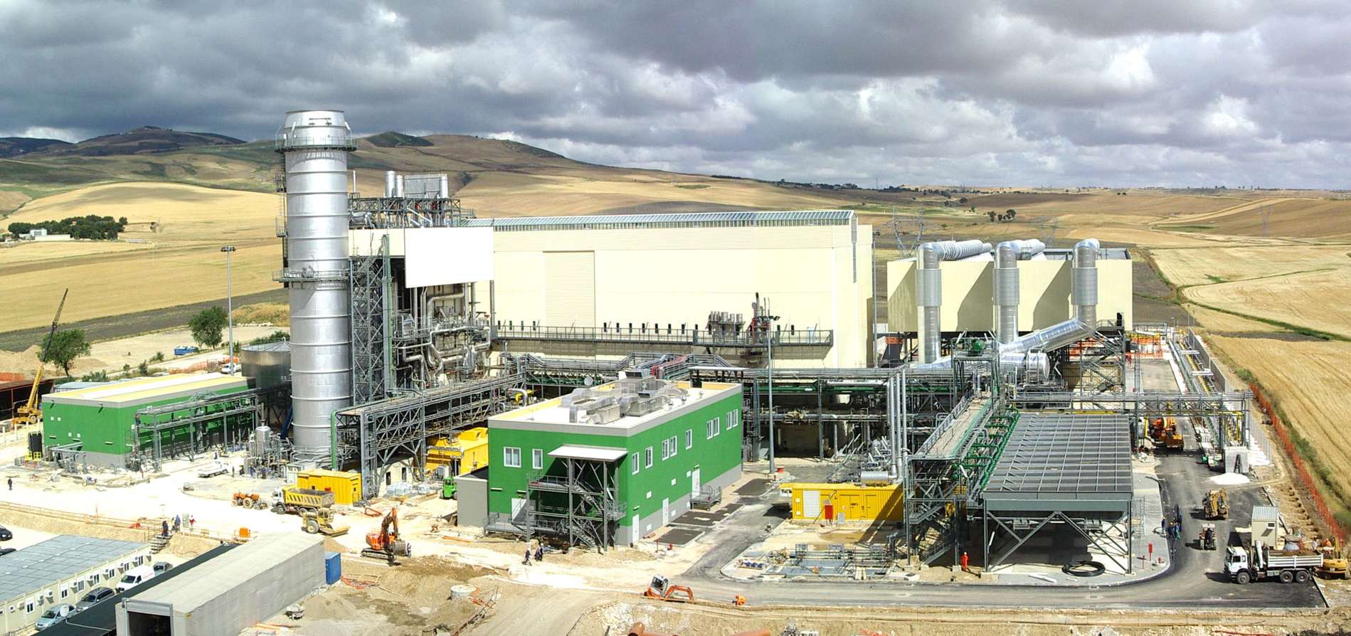 Edison, Progettazione, fornitura ed installazione di strutture in acciaio verniciato per Fabbricato ricovero turbine e pipe-racks, Centrale Termoelettrica Candela
